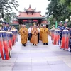 Nghi lễ Phật giáo rước linh vị các Anh hùng liệt sỹ tại Thành phố Hồ Chí Minh. (Ảnh: Xuân Khu/TTXVN)