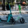 Xe điện e-scooter tại Paris, Pháp. (Ảnh: AFP/TTXVN)