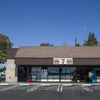 Một cửa hàng tiện lợi của 7-eleven ở Santa Ana, bang California (Mỹ). (Ảnh: AFP/TTXVN)