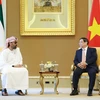 Thủ tướng Phạm Minh Chính tiếp Cố vấn an ninh quốc gia, Phó Toàn quyền Abu Dhabi Sheikh Tahnoon Bin Zayed Al Nahyan. (Ảnh: Dương Giang/TTXVN)