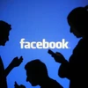 Quảng cáo trực tuyến, đặc biệt là trên nền tảng thiết bị di động,mang lại nguồn thu lớn cho Facebook. (Ảnh: qz.com)