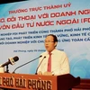 Thường trực Thành ủy Hải Phòng gặp gỡ, đối thoại với doanh nghiệp có vốn đầu tư nước ngoài (Ảnh: Hoàng Ngọc/TTXVN)