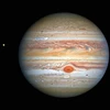 (Tư liệu) Hình ảnh Sao Thổ và Mặt trăng Europa do kính viễn vọng không gian Hubble của NASA chụp ngày 17/9/2020. (Ảnh: AFP/TTXVN)