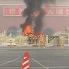 Chiếc xe bị bốc cháy ở quảng trường Thiên An Môn. (Nguồn: Twitter)
