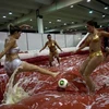 World Cup ở Brazil: Xem bóng đá không quên tình dục!