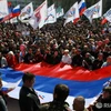 [Photo] Cận cảnh 2.000 người cầm cờ Nga tập trung ở Donetsk