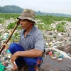 Cận cảnh dòng sông bẩn nhất thế giới ở Indonesia