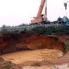Đường ống cấp nước Sông Đà lại vỡ khiến người dân bức xúc