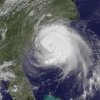 Mỹ hoãn hàng loạt hoạt động kỷ niệm Quốc khánh vì bão lớn