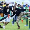 CĐV tấn công cầu thủ của Israel để phản đối chiến tranh