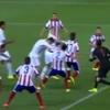 [Video] Ronaldo thô thiển "hạ gục" đối phương ngay trên sân