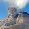 Núi lửa Sinabung cao 2.457m tại Indonesia lại bắt đầu phun trào