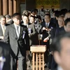 Bộ trưởng Nội vụ và Truyền thông Nhật Bản thăm Đền Yasukuni