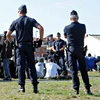 Pháp tăng cường cảnh sát tới cảng Calais ngăn làn sóng nhập cư 