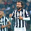 Pirlo lập siêu phẩm sút phạt trong ngày cán mốc 100 trận