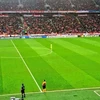 Lên tận giữa sân, thủ môn Manuel Neuer vẫn cảm thấy "cô đơn"