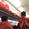 Hành khách Trung Quốc hắt nước sôi vào tiếp viên hàng không