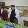 Ông Kim Jong Un "tỏ thái độ" với công nhân nhà máy thực phẩm