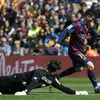 Cận cảnh Messi lập hat-trick giúp Barca chiếm ngôi đầu La Liga
