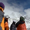 Thoát chết kỳ diệu sau lở tuyết kinh hoàng trên đỉnh Everest