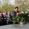 Chủ tịch nước Trương Tấn Sang đặt hoa Tượng đài Bác tại LB Nga