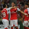 Niềm vui của Arsenal sau bàn thắng của Oezil. (Nguồn: Getty Images)