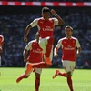 Oxlade-Chamberlain sắm vai người hùng của Arsenal.