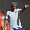 HLV Jose Mourinho đã phàn nàn về mặt sân ở trận tranh Siêu cúp Anh. (Nguồn: Getty Images)