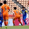 U19 Thái Lan (áo xanh) thua đậm.