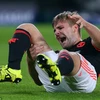 Luke Shaw bị gãy chân sau pha phạm lỗi. (Nguồn: DM)