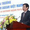 Bộ trưởng Bộ Thông tin và Truyền thông Nguyễn Bắc Son phát biểu tại lễ khai trương. (Ảnh: Minh Quyết/TTXVN)
