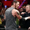 Rooney tát Wade Barrett. (Nguồn: ​WWE.com)