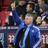 HLV Guus Hiddink có chiến thắng đầu tay. (Nguồn: DM)