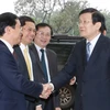 Chủ tịch nước Trương Tấn Sang chúc Tết các đồng chí lãnh đạo tỉnh Nghệ An. (Ảnh: Nguyễn Khang/TTXVN)