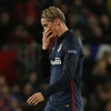 Fernando Torres bị truất quyền thi đấu ở phút 35. (Nguồn: Reuters)
