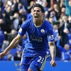 Leonardo Ulloa gỡ hòa 2-2 đầy kịch tính cho Leicester City. (Nguồn: Reuters)