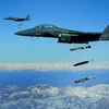 Máy bay Mỹ thả bom vào các mục tiêu. (Nguồn: AP)