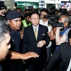 Đại sứ Triều Tiên Kang Chol tại sân bay quốc tế Kuala Lumpur trước khi rời Malaysia. (Nguồn: astroawani.com)
