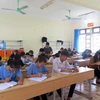 Học sinh tại Trường Phổ thông Dân tộc nội trú tỉnh Sơn La ôn tập cho kì thi. (Ảnh: Hữu Quyết/TTXVN)