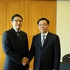 Đồng chí Vương Đình Huệ, Ủy viên Bộ Chính trị, Phó Thủ tướng Chính phủ tiếp Chủ tịch Tập đoàn Hyosung Cho Hyun Joon. (Ảnh: Phóng viên TTXVN tại Hàn Quốc)