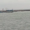 Nguy cơ tràn dầu từ con tàu chở 71 tấn bị chìm ở đảo Phú Quý