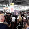 Hành khách tại sân bay quốc tế Suvarnabhumi, Bangkok, Thái Lan. (Ảnh: AFP/TTXVN)
