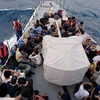 Những người nhập cư trái phép bị Thổ Nhĩ Kỳ bắt giữ. (Nguồn: hurriyetdailynews)