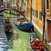 Chèo thuyền gondola ở thành phố Venice của Italy. (Nguồn: AP)