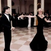 Cố Công nương Diana đã diện chiếc đầm cúp ngực của nhà mốt Victor Edelstein tại một bữa tiệc chiêu đãi tại Nhà Trắng vào năm 1985. (Nguồn: EPA)