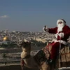 Bất ngờ với hình ảnh ông già Noel khi tới vùng đất thánh Jerusalem