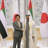 Thủ tướng Nhật Bản Shinzo Abe (trái) và Hoàng Thái tử UAE Mohamed bin Zayed Al Nahyan tại cuộc gặp ở Abu Dhabi ngày 13/1. (Ảnh: AFP/TTXVN) 