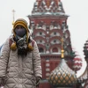 Người dân ở Nga đeo khẩu trang phòng chống virus corona. (Nguồn: namex.co)