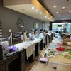 Tiệm Zen Nails ở Brentwood, Tennessee, đã trở thành một xưởng nhỏ sản xuất khẩu trang và áo bảo hộ cho các bệnh viện tại địa phương. (Ảnh: Trang Nguyen)