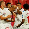 Sevilla ăn mừng chiến thắng trong ngày trở lại. (Nguồn: Reuters)
